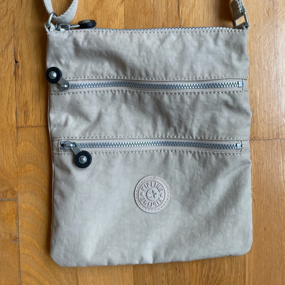 Kipling crossbody bag - Picture 3 of 8